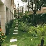Apart-Hotel La Maison D\'Stan Moema - Uh96