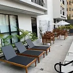 Studio De Luxo A Passos Do Metro