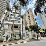 Otima Localizacao, Com Vaga, Piscina E Wi-Fi