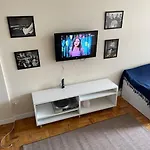 Studio Novo Na Roosevelt