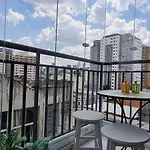 Aconchegante Studio Bras