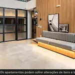 Charlie Sabia Moema Essential