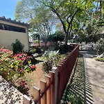 A Casa Que Hospeda