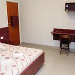 Hotel Madrugada