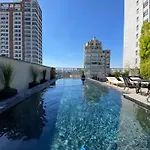 Canal Do Anfitriao | Studios Jauperi