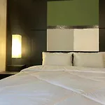 Flat Executivo No Hotel Mel. Ibirapuera Com Piscina, Vaga E Limpeza