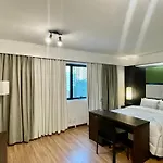 Flat Executivo No Hotel Mel. Ibirapuera Com Piscina, Vaga E Limpeza