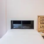 Bela Vista Ao Lado Da Paulista, Masp E Fgv As204