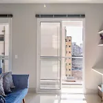 Studio Com Varanda + Vaga De Garagem + Ar Cond.