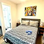 Otimo Apartamento Em Frente Ao Metro Bras !