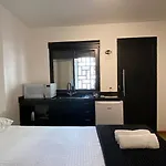 Studios E Quartos Privativos Na Chacara Santo Antonio