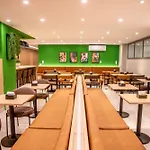 Cozzy Suites Paraiso Hotel