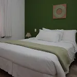 London Class Suites