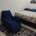 Apartamento 1 No Tremembe Quarto Cozinha Banheiro