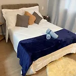 Studio Veneza Prox Metro Bras, Feirinha Madrugada, 25 Marco, Templo Salomao