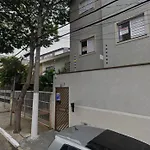 Esquina Do Metro Proximo De Todo Comercio De Sp