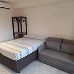 Studio Novo Ao Lado Da Usp