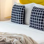 360 Suites Se