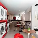 Lindo Studio Bem Localizado Com Garagem 1601