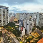 Apt Espacoso No Coracao De Sp - Brj143