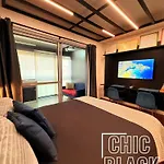 Chic Black Design - Zpinheiros