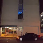 Central Plaza Flat