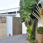 Motel Vivre (Adults Only)