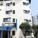 Oyo 105 Guaru Plaza Hotel