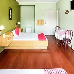 Oyo 105 Guaru Plaza Hotel