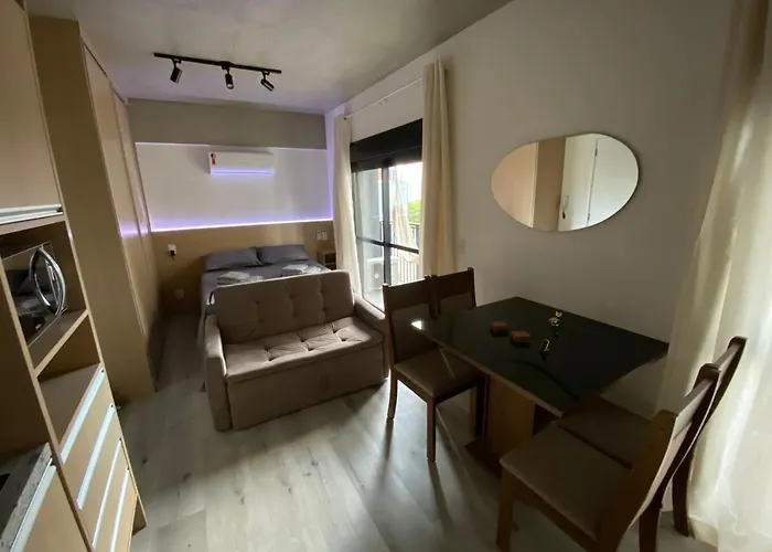 75 New Studio W Fast Wifi, Balcony, Gym And Movie Screen