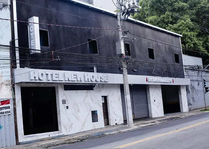 Hotel New House
