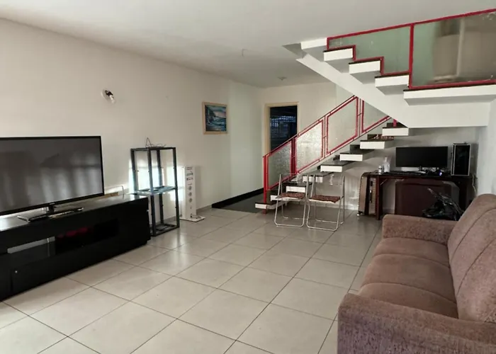 Quarto Privativo Com Otima Localizacao