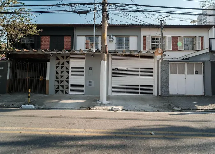 Hlive Consulado