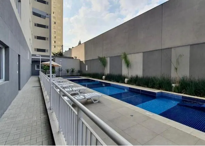 Otimo Apartamento Em Frente Ao Metro Bras !