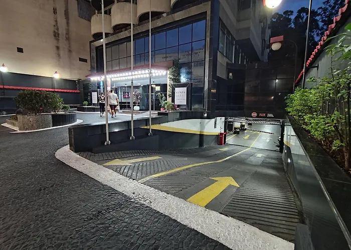 Flat Deslumbrante - Garagem, Hakka, Feirinha E Hospitais