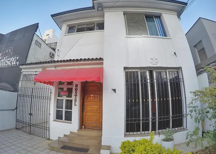 Red Monkey Hostel: Agua Branca