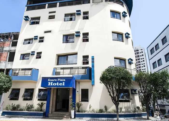 Oyo 105 Guaru Plaza Hotel