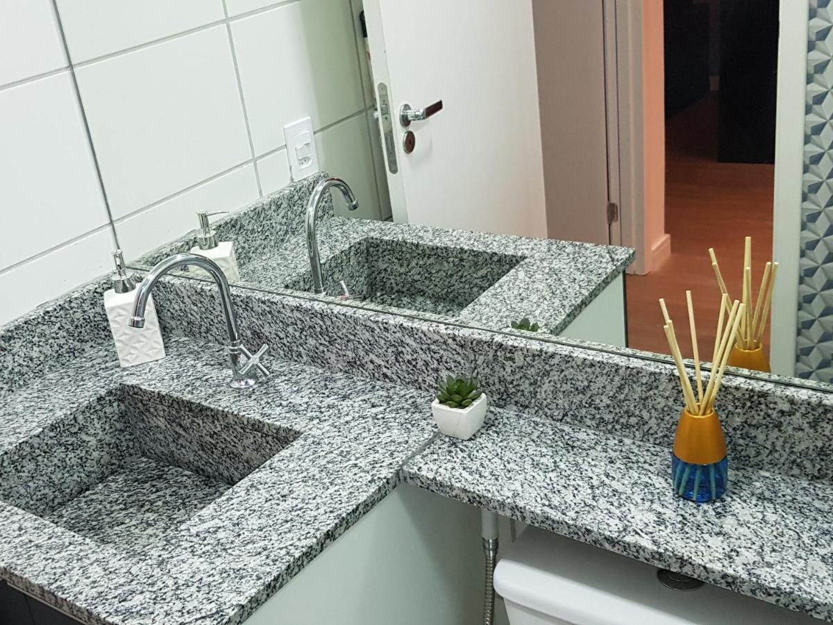 Apto R. Frei Caneca/shop Apartment *