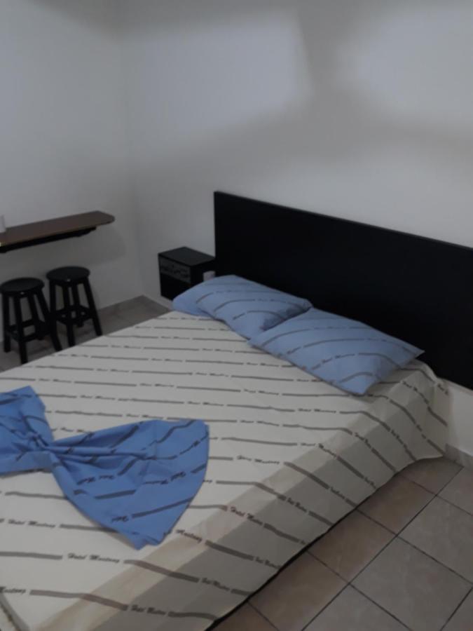 Mustang Hotel 2*