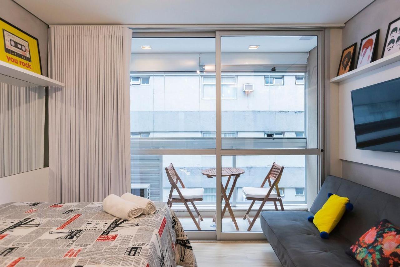 Lindo Studio Com Estacionamento E Internet !