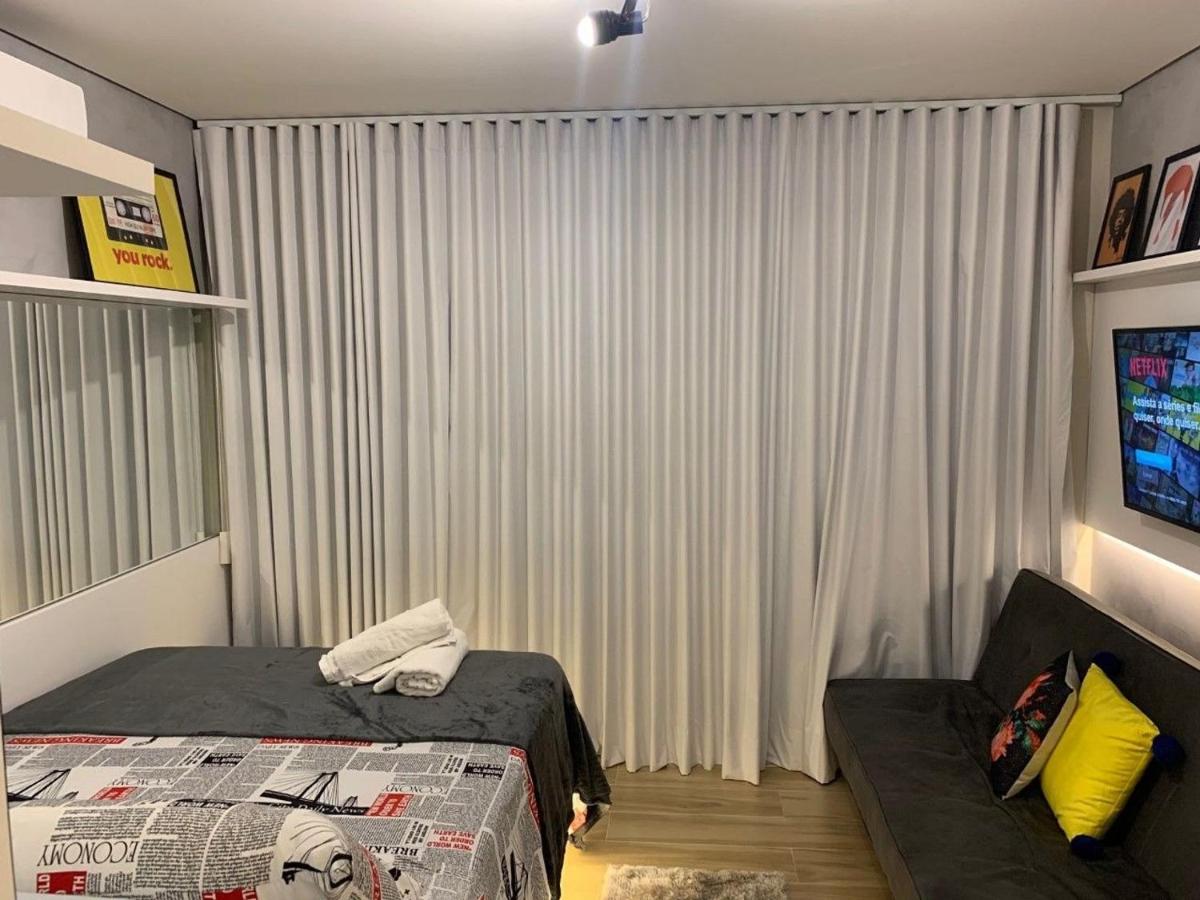 Lindo Studio Com Estacionamento E Internet !