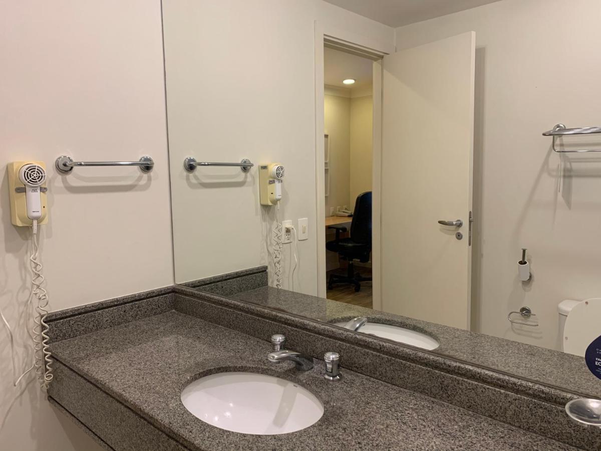 Proximo Do Aeroporto Com Garagem E Internet *