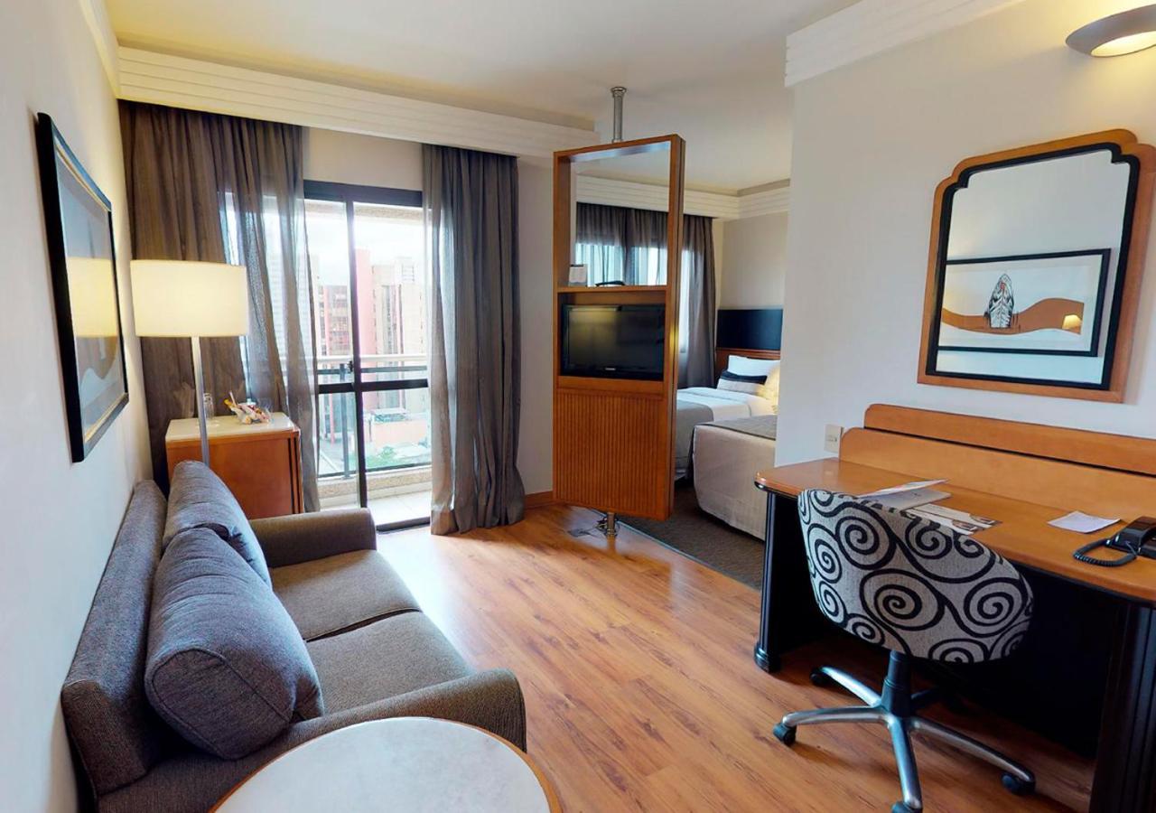 Hotel Estanplaza International 4*