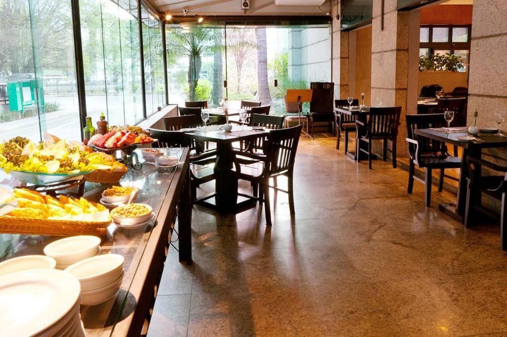 Estanplaza Berrini 4*