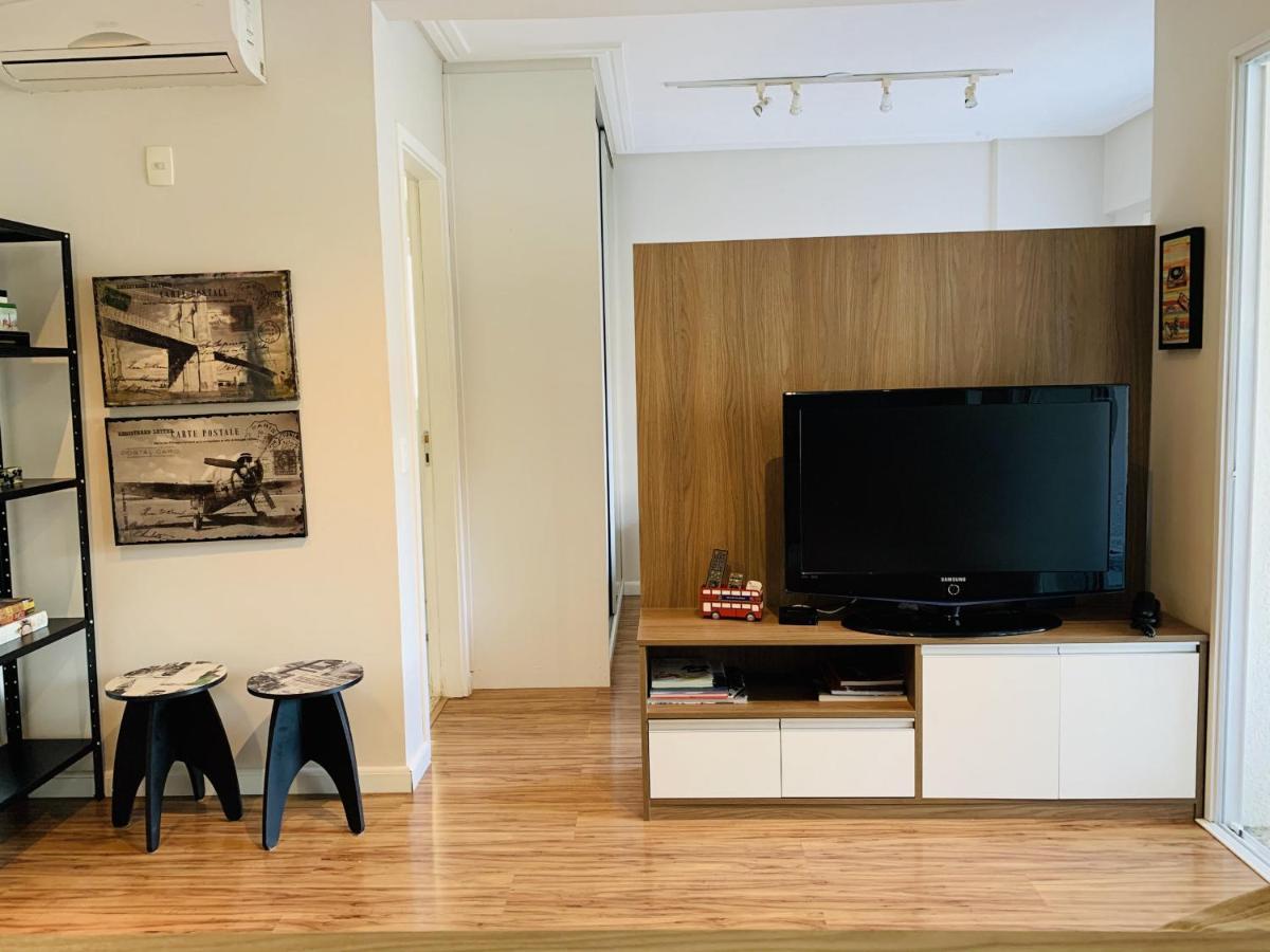 Cs A 200 Metros Da Paulista Com Ac Apartment
