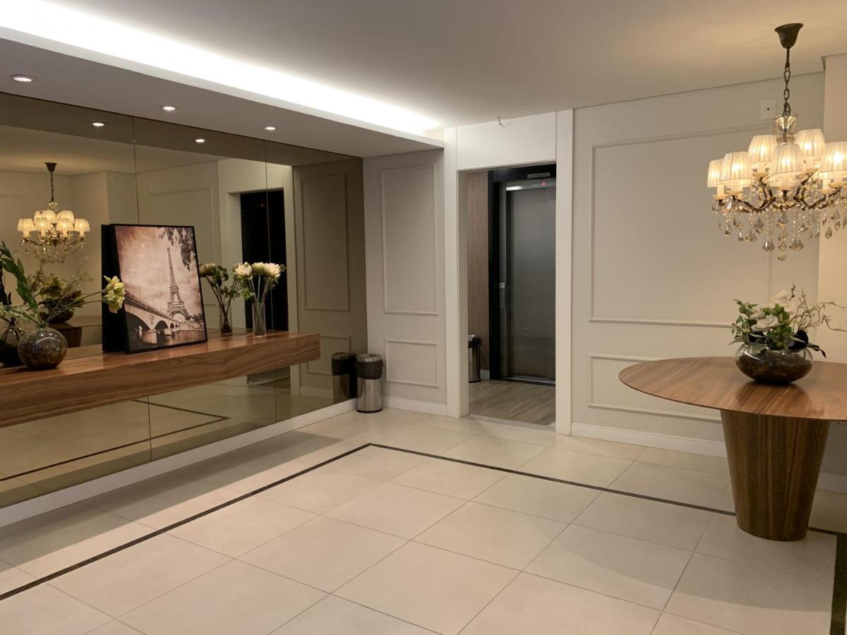 Apartamento Akile Movva *