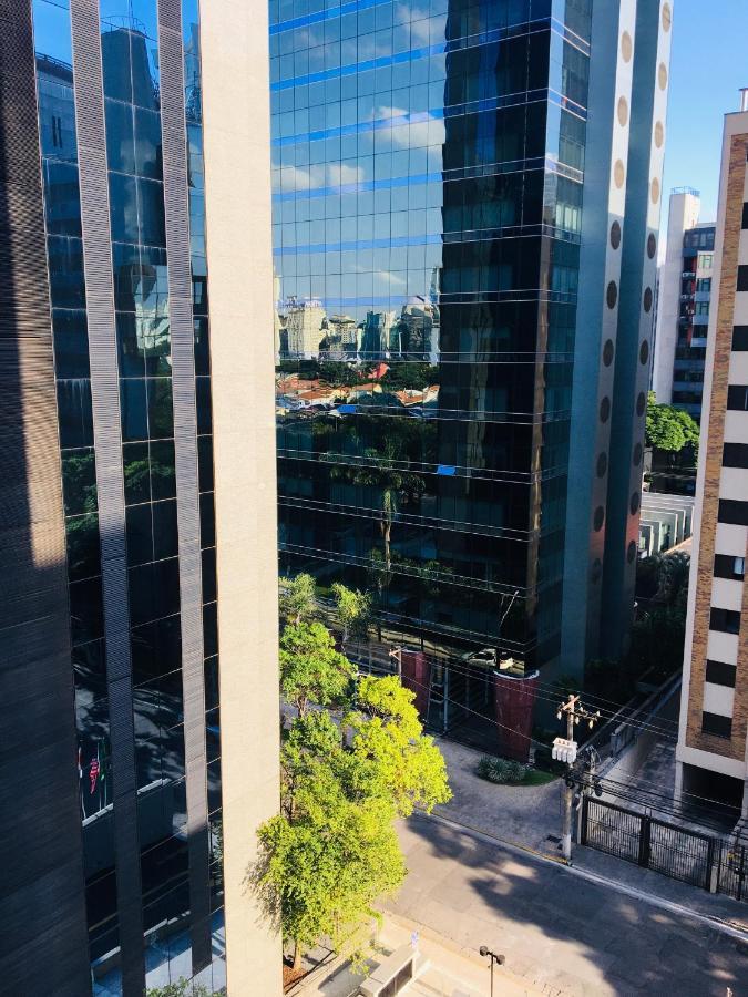 Lindo Apartamento Berrini 706 * São Paulo