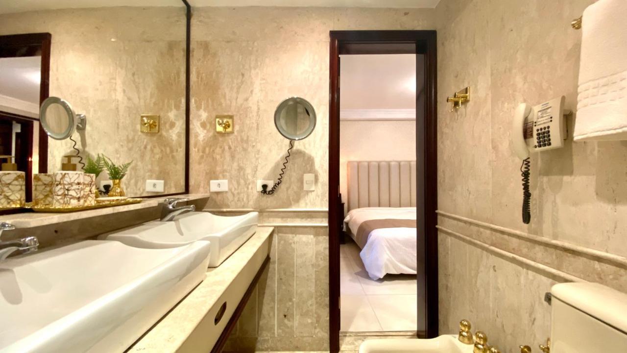 Anora Spaces - Strawinski