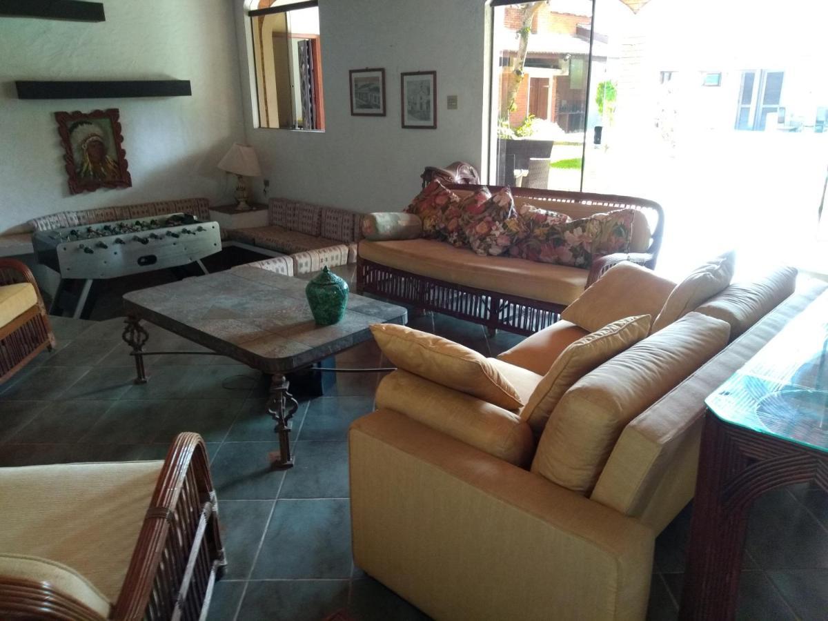 Casa Com Piscina Em Condominio Fechado No Guaruja Casa de férias São Paulo