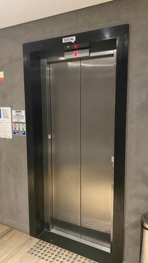 Daire Flat De Luxo Centro Sp Com Piscina,academia,lavanderia,garagem E Seguranca 24h Sao Paulo